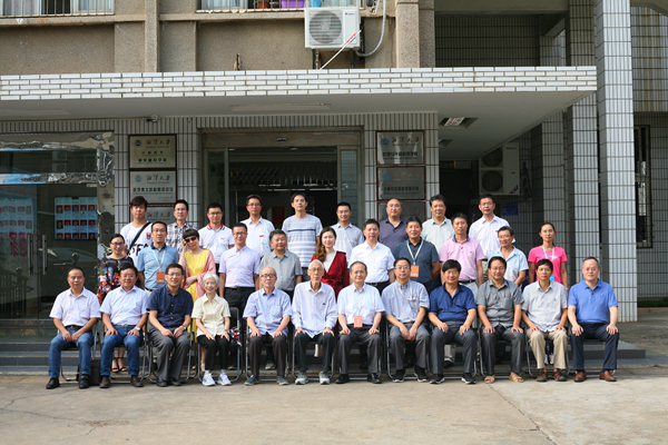 60周年校庆数7m即时比分
校友合影_副本.jpg